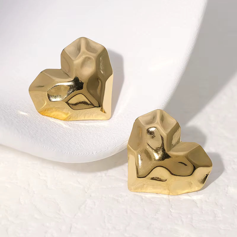 Dainty Hammer Heart Stud Earrings - 18k Gold Plated