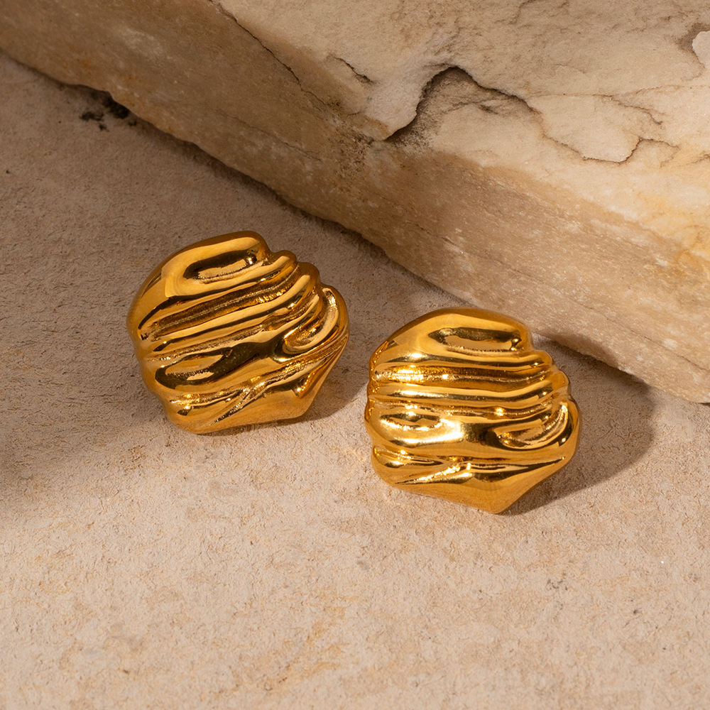 Geometric Hammered Stud Earring - 18K Gold Plated