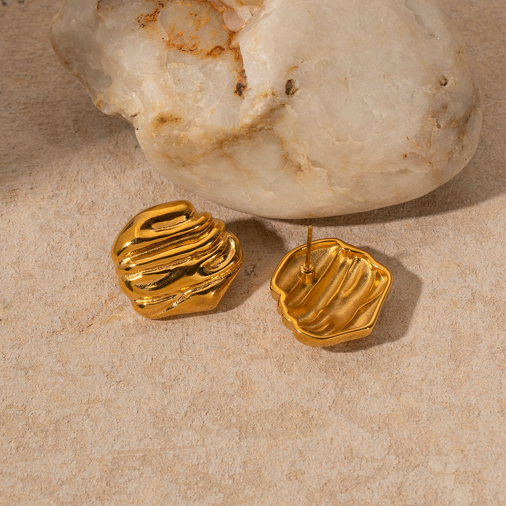 Geometric Hammered Stud Earring - 18K Gold Plated