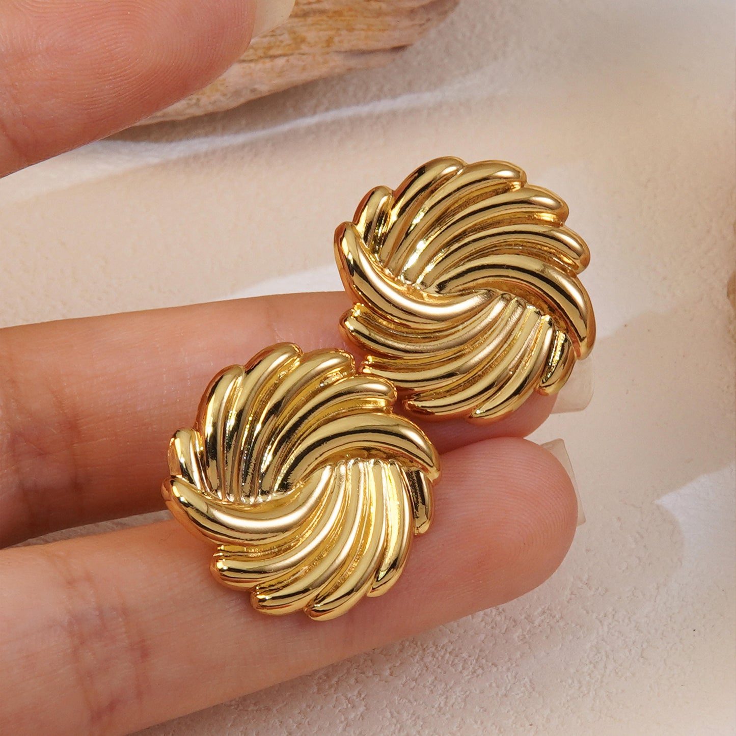 Minimal Stud Earrings - 18k Gold Plated