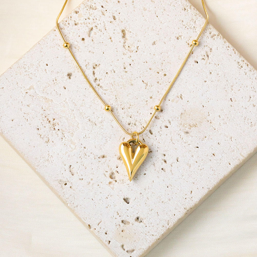 Minimal Heart Beads Necklace - 18k Gold Plated
