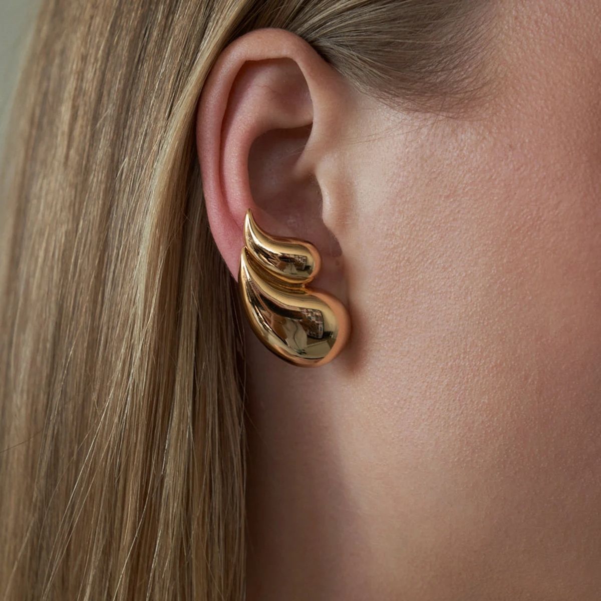 Water Droplets Stud Earrings - 18k Gold Plated