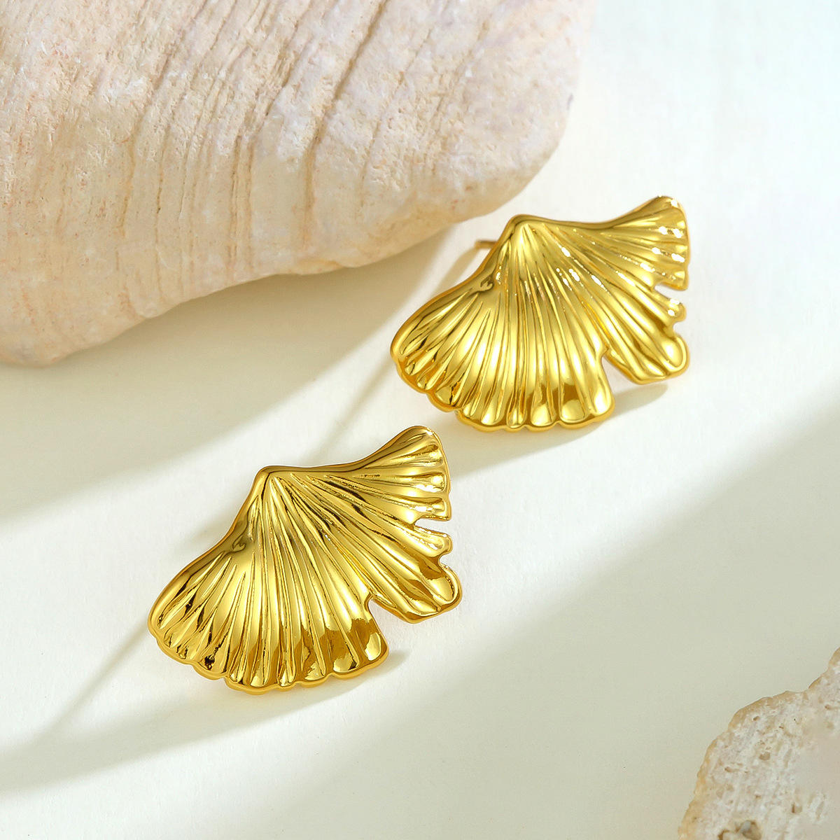Flower Stud Earrings - 18k Gold Plated