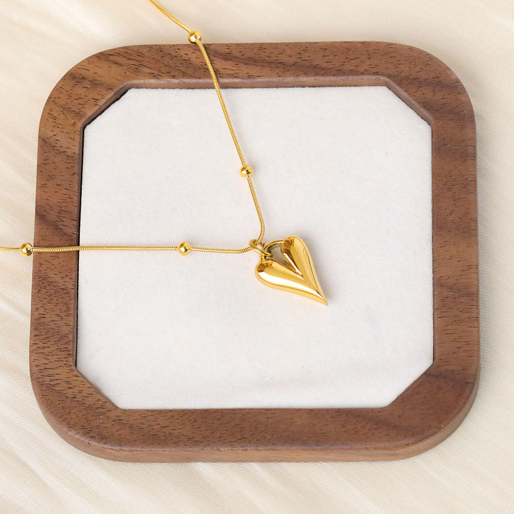 Minimal Heart Beads Necklace - 18k Gold Plated